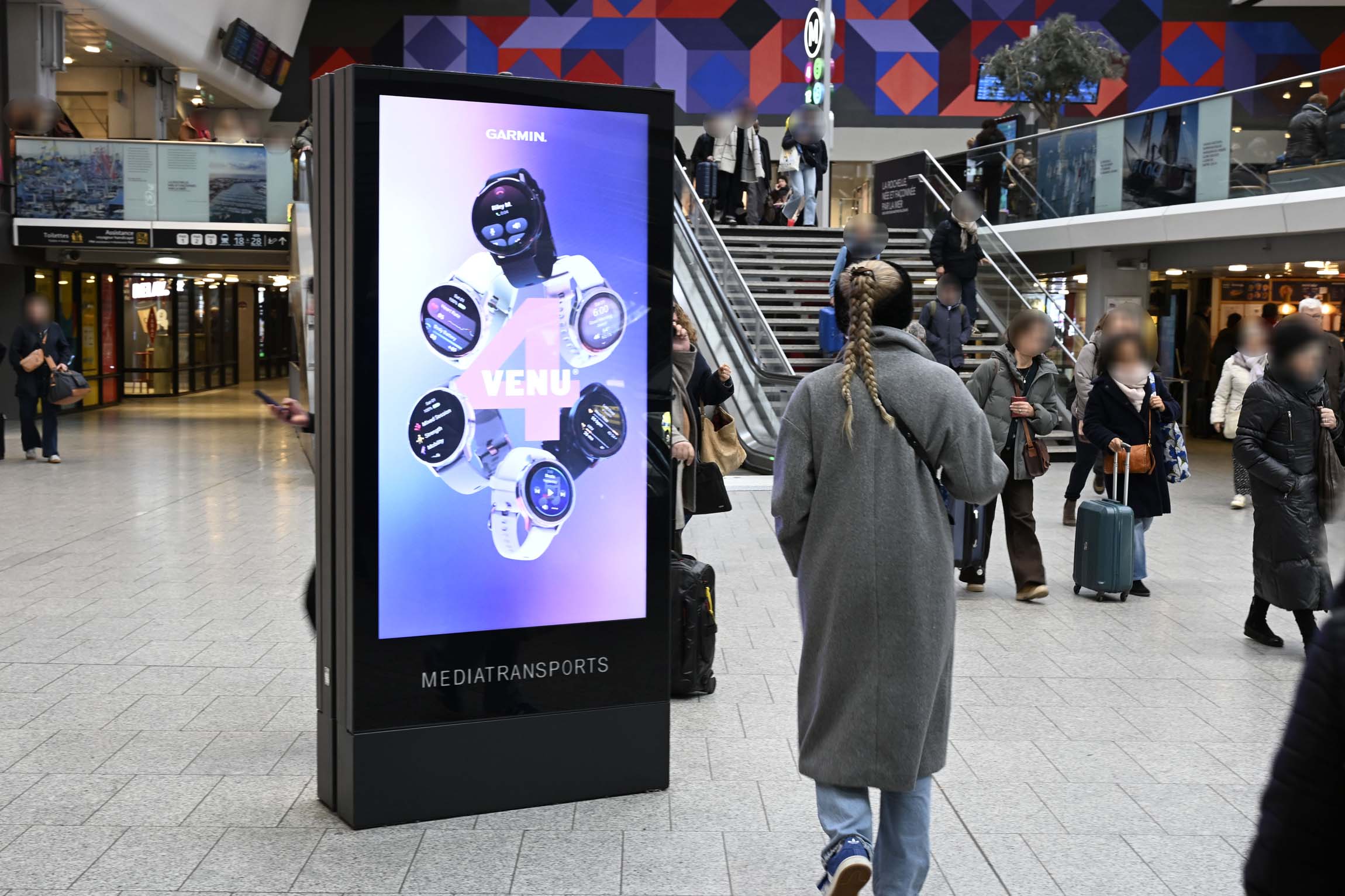 Campagne d'affichage Garmin à Paris – Montres connectées Garmin Venu 4 ...